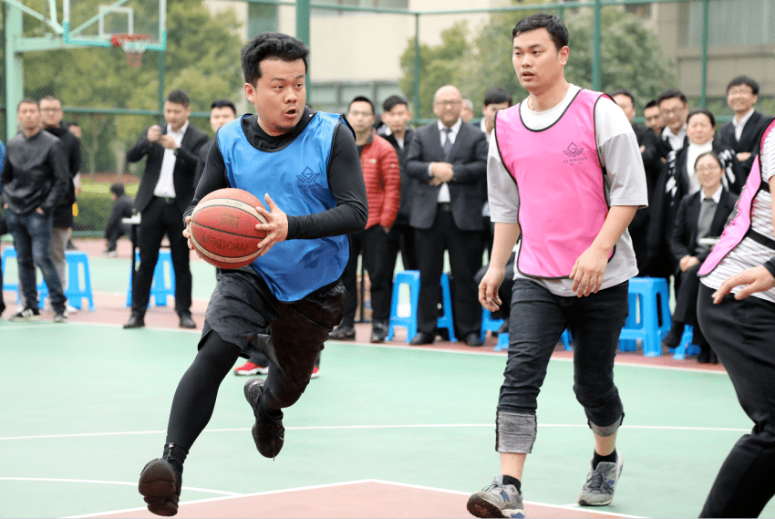 傳承為夢想 拼爭攀新高 國茂籃球隊(duì)一代隊(duì)員光榮退役